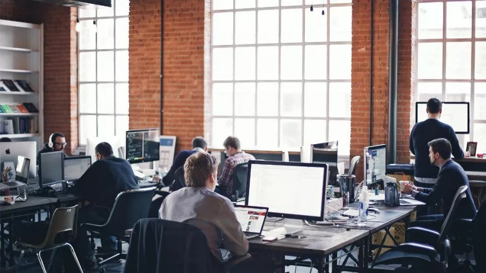 Как выбрать веб-студию в Змеиногорске по кейсам